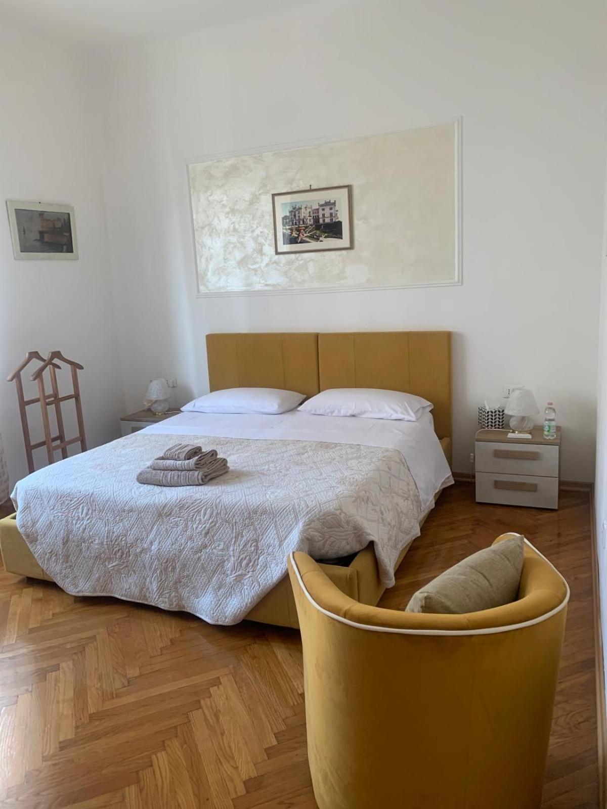 Solemare Rooms Триест Экстерьер фото