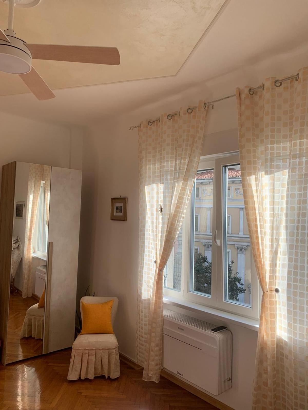 Solemare Rooms Триест Экстерьер фото